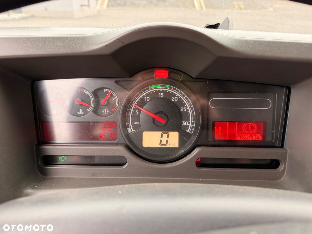 Renault Premium - 11