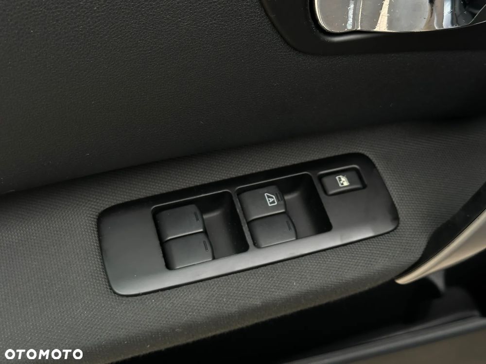 Nissan Qashqai 2.0 4x4 tekna - 12