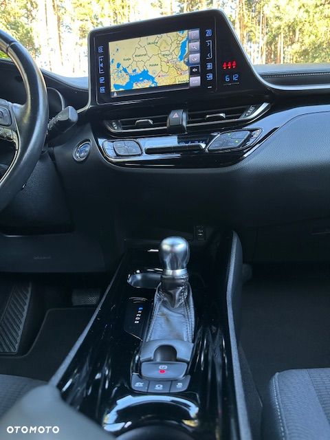 Toyota C-HR Lounge - 33
