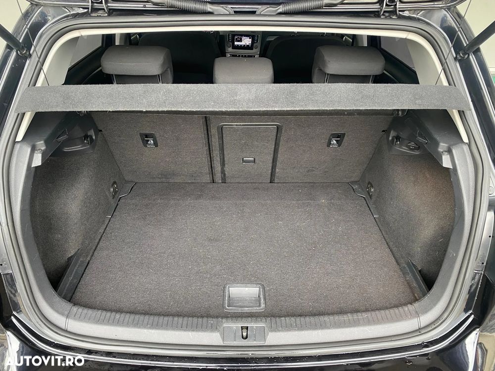 Volkswagen Golf - 14