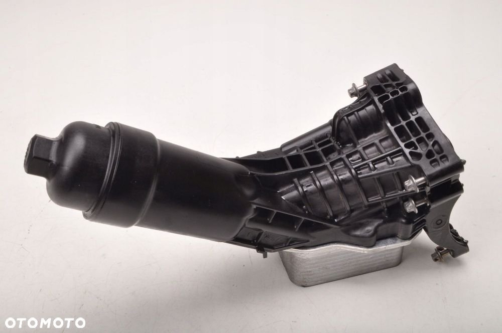 BMW 3 G20 2.0 PODSTAWA OBUDOWA FILTRA OLEJU 72482269 - 1