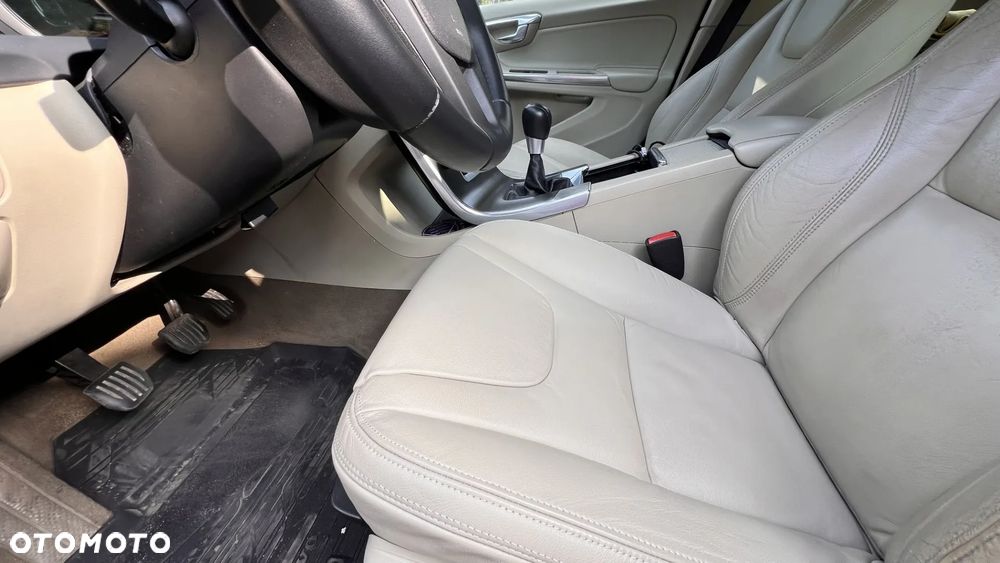 Volvo V60 DRIVe Summum - 20