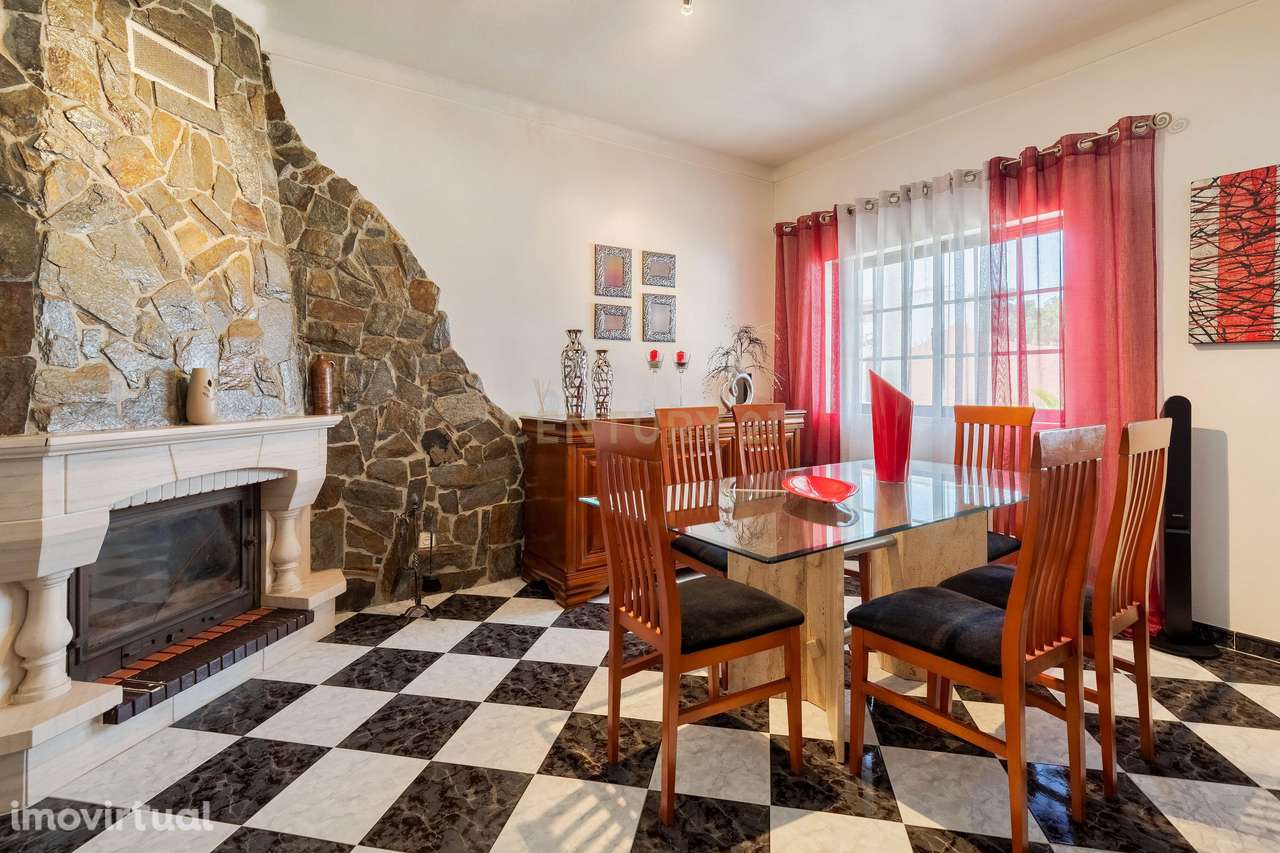 Moradia T6 – Espaço, Conforto e Localização Privilegiada em Setúbal - Grande imagem: 2/29