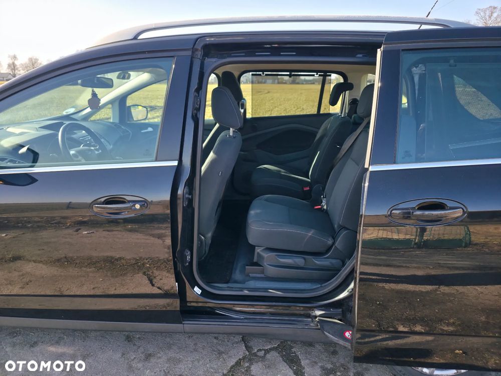 Ford Grand C-MAX - 20