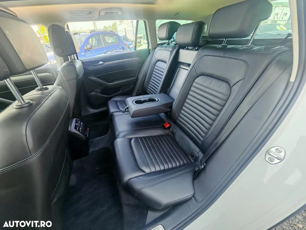 Volkswagen Passat Alltrack 2.0 biTDI 4Mot DSG - 14