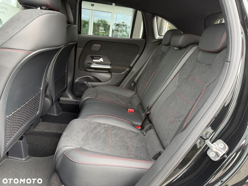 Mercedes-Benz GLA 200 AMG Line - 15