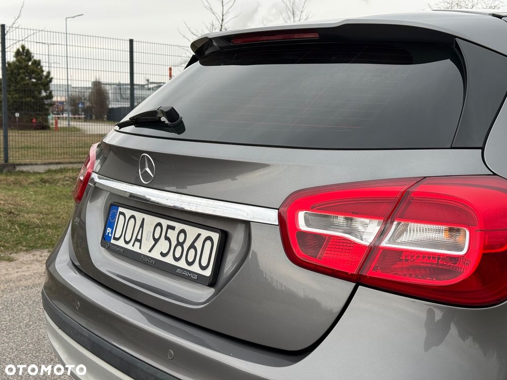 Mercedes-Benz GLA - 8
