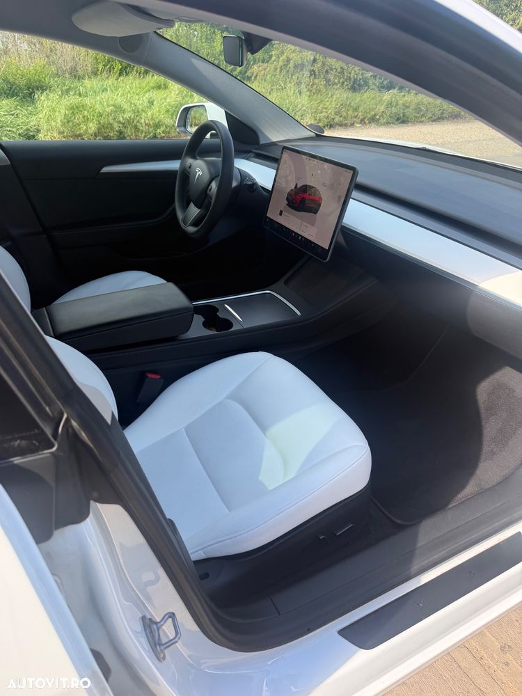 Tesla Model 3 Performance - 7