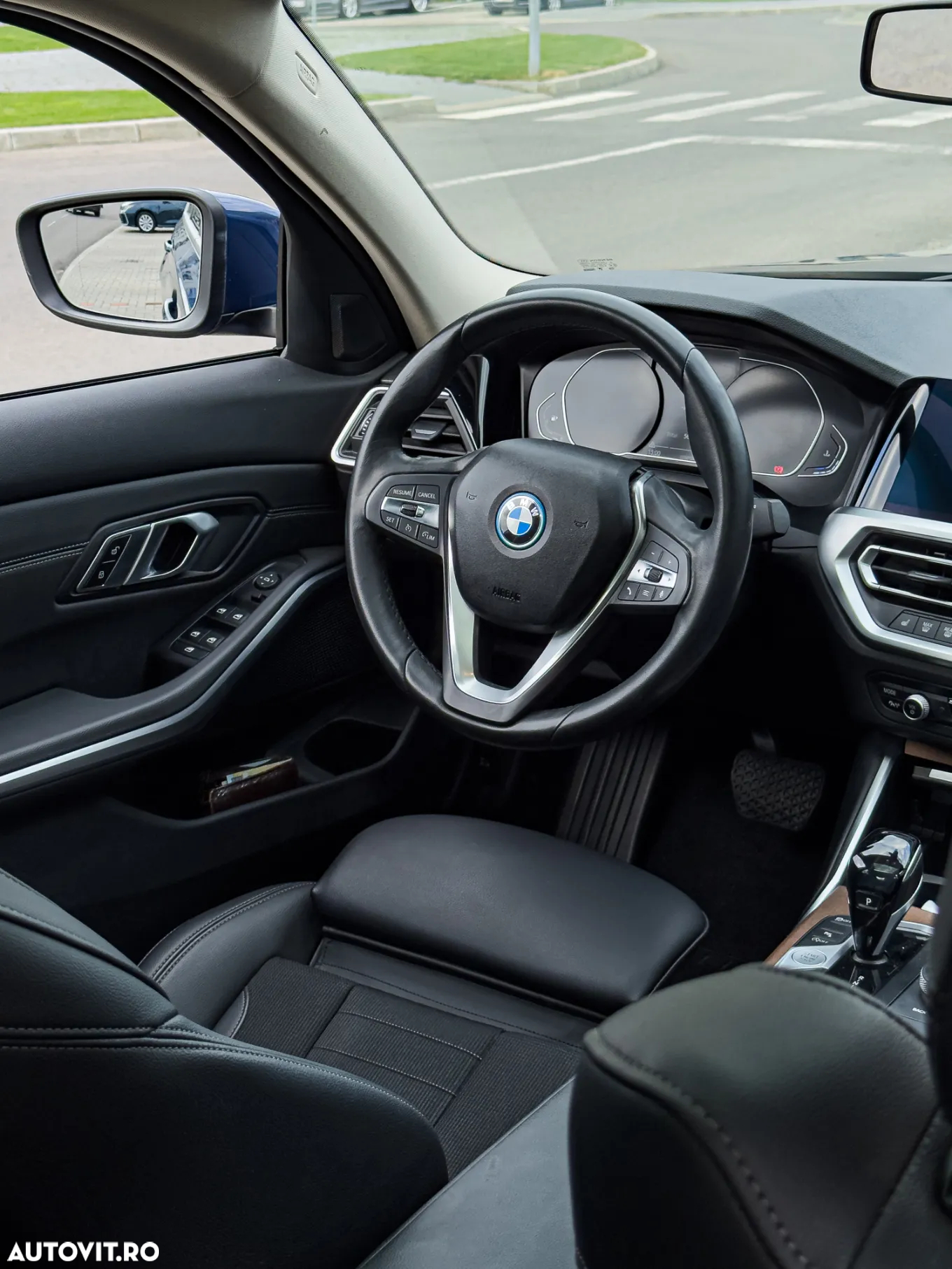 BMW Seria 3 320i AT - 13
