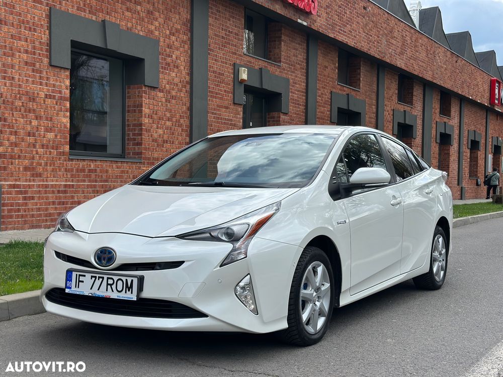 Toyota Prius 1.8 Dual VVT-i Sol+ - 2