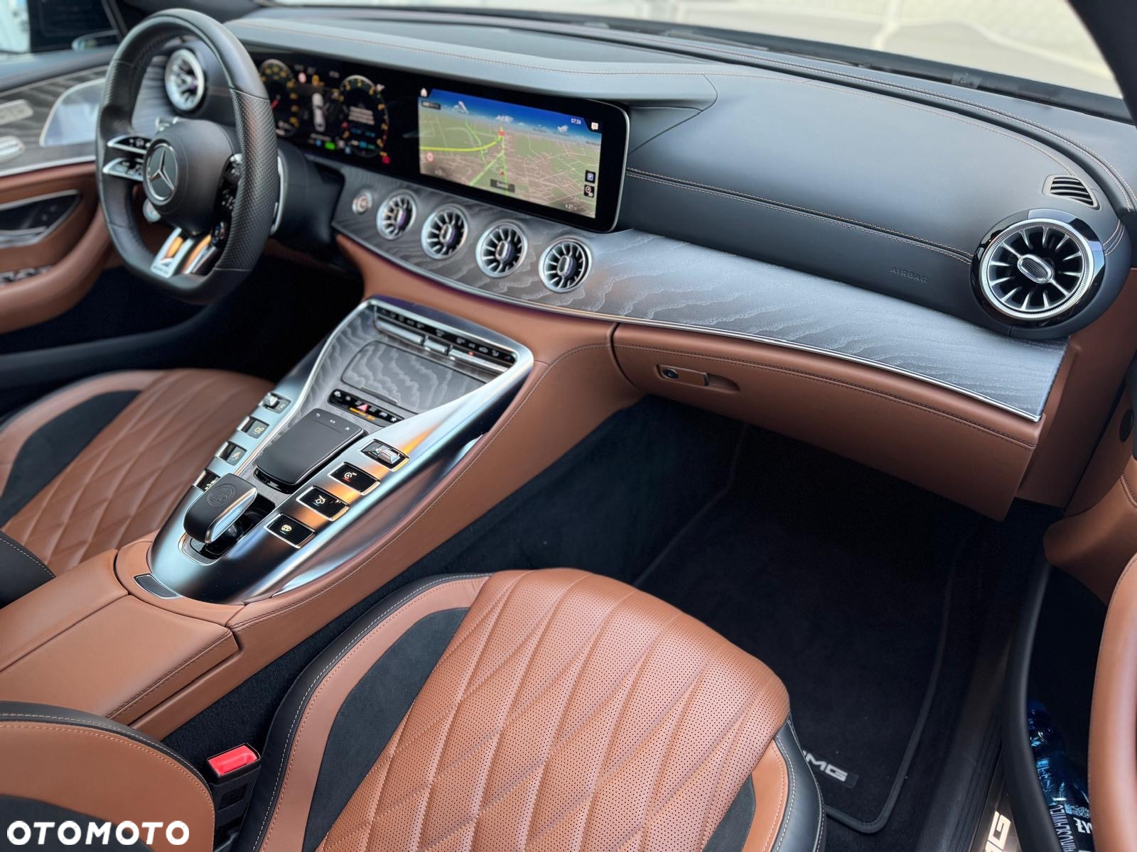 Mercedes-Benz AMG GT 43 4-Matic+ - 10