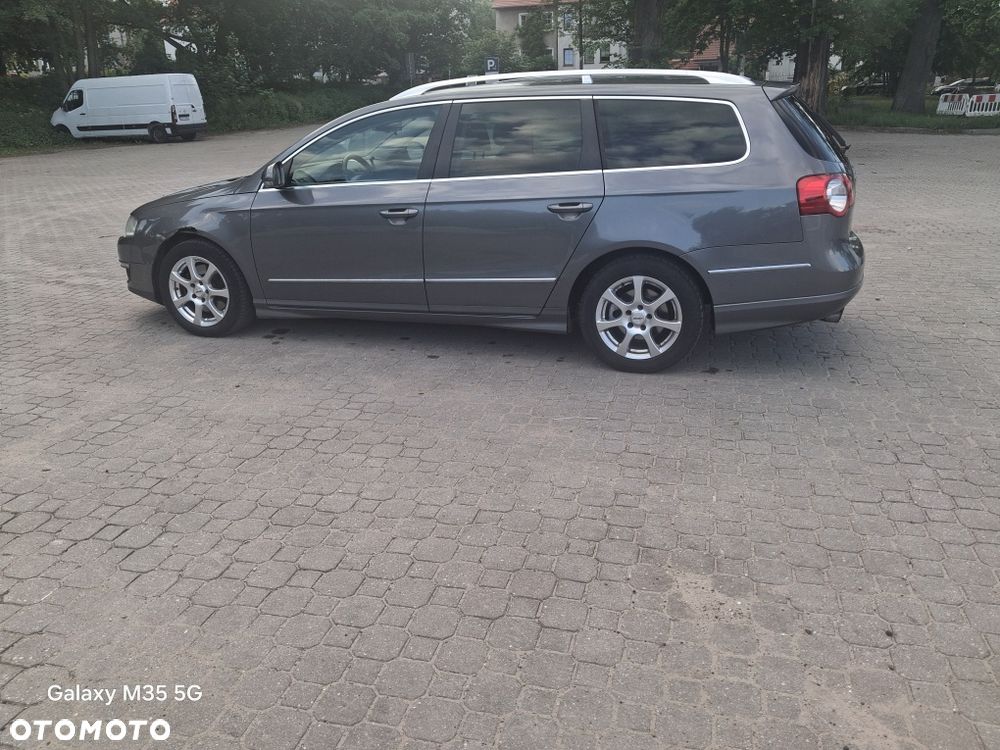 Volkswagen Passat - 8