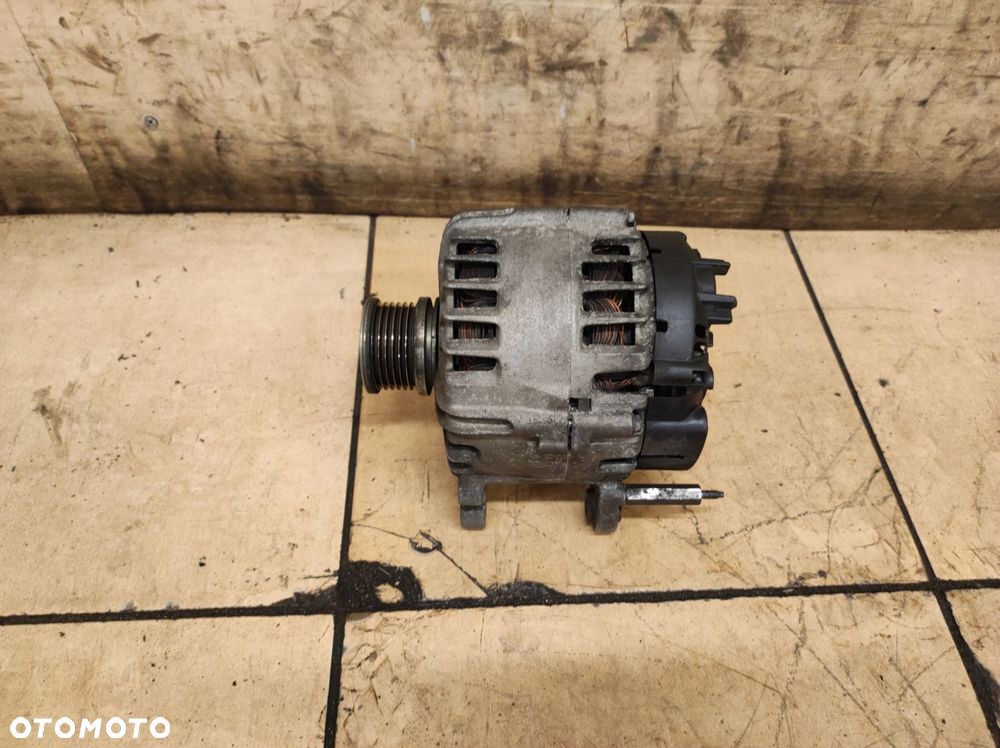 Alternator VW touran iii 3 5t 2.0 tdi - 1