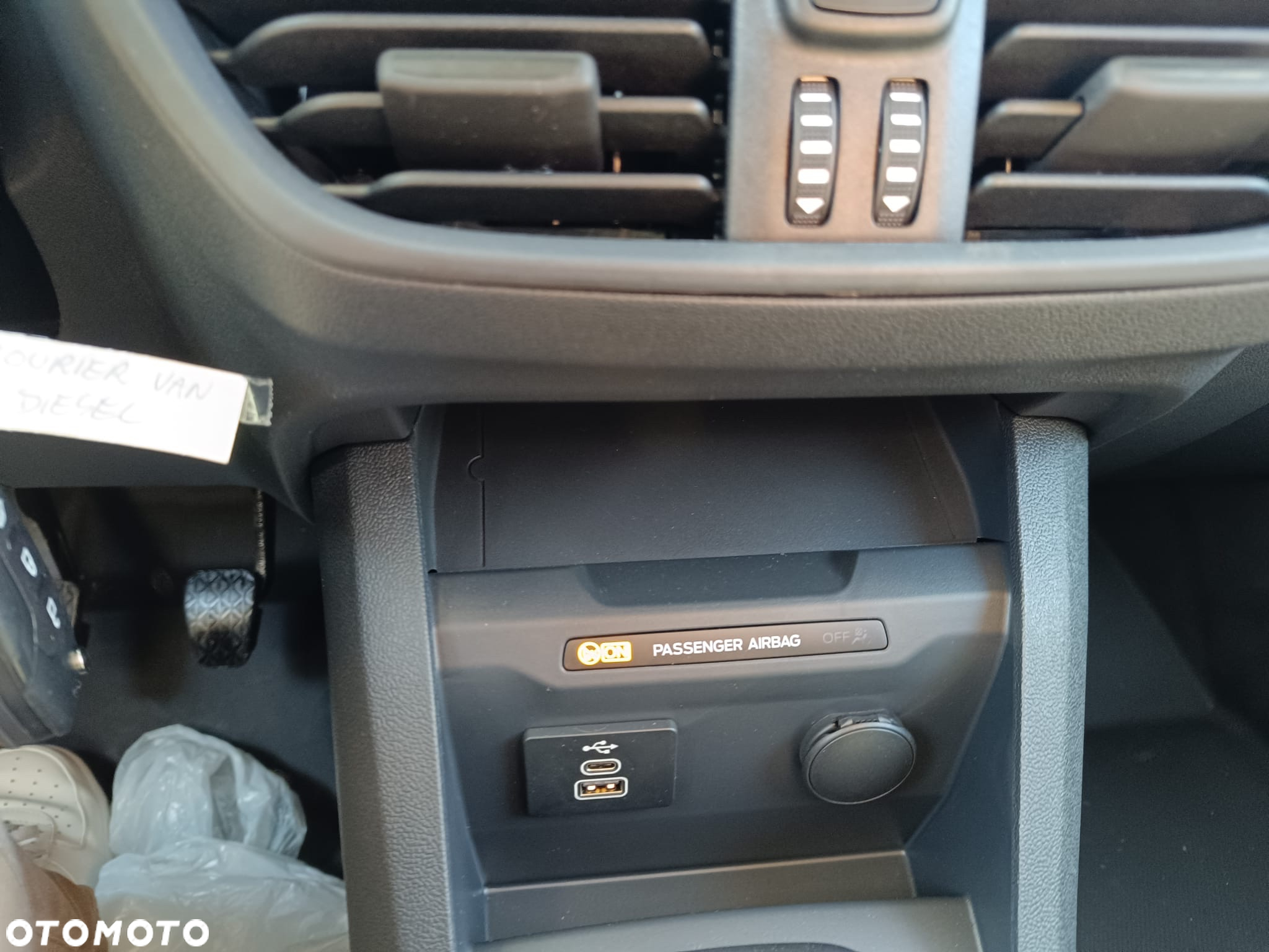 Ford Transit Courier 1.5 ecoblue 100KM M6 - 16