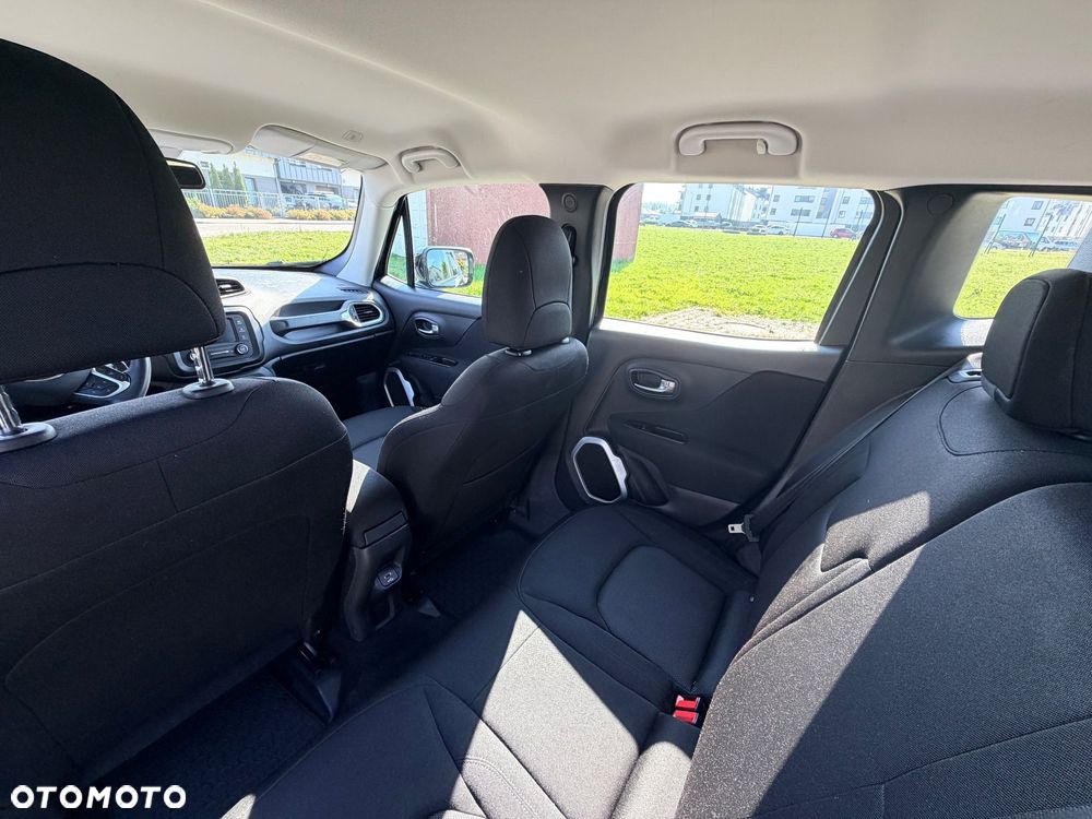 Jeep Renegade - 14