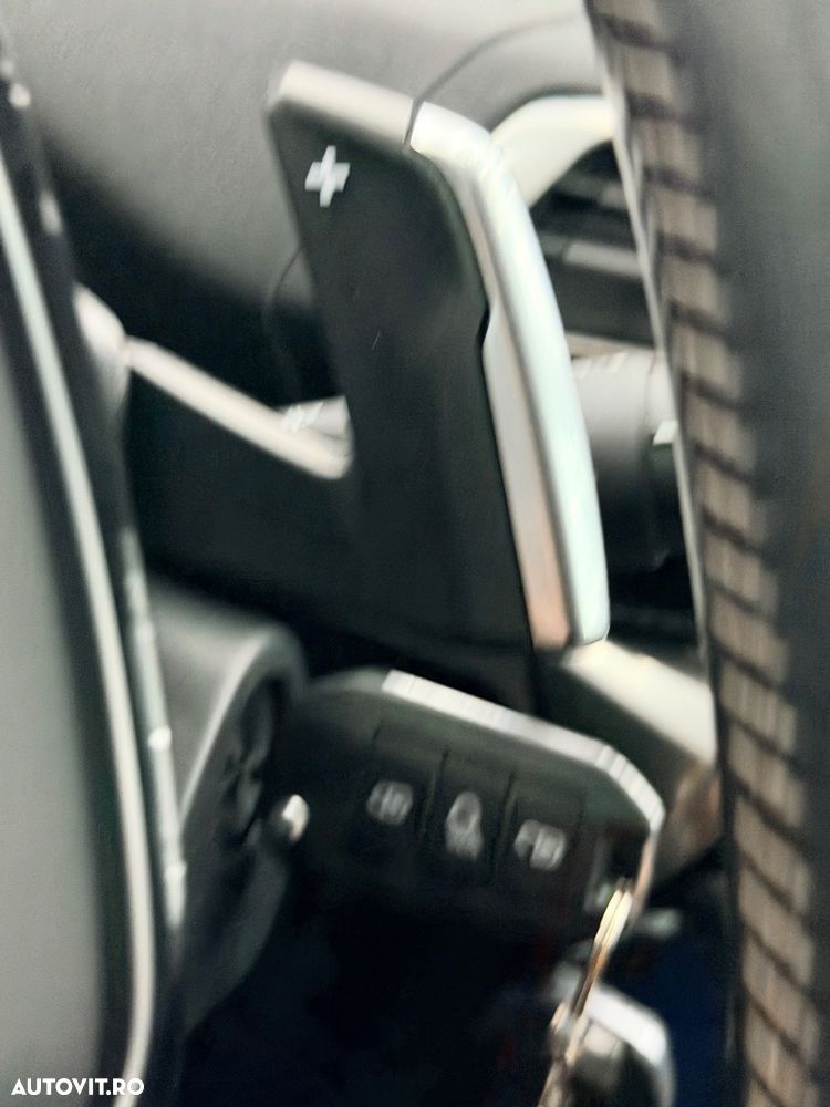 Peugeot 3008 PureTech 130 Stop & Start GPF EAT8 Allure Pack - 31