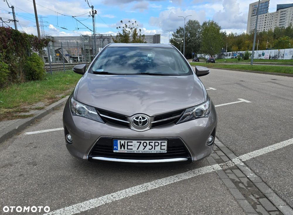 Toyota Auris 1.6 Premium MS - 3