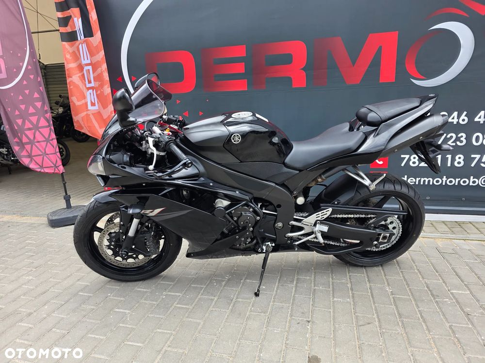 Yamaha R1 - 5