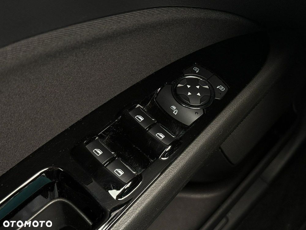 Ford Mondeo 2.0 EcoBlue Trend - 32