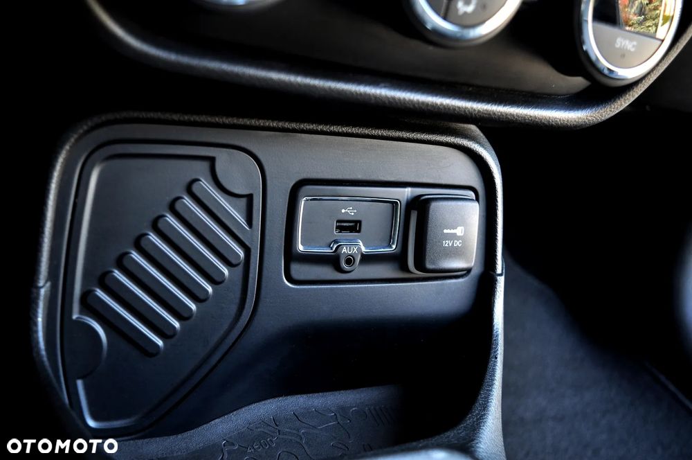 Jeep Renegade 1.4 MultiAir Limited FWD S&S - 32