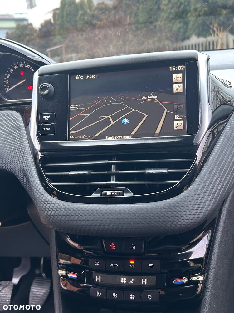 Peugeot 2008 - 12
