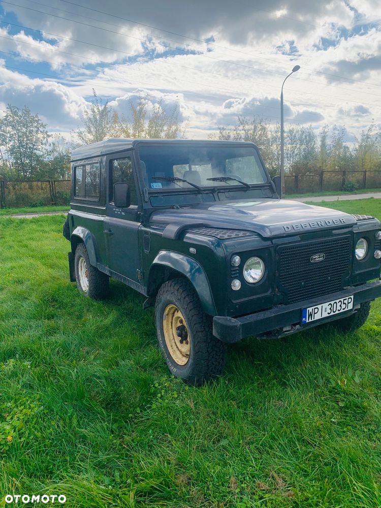 Land Rover Defender - 2