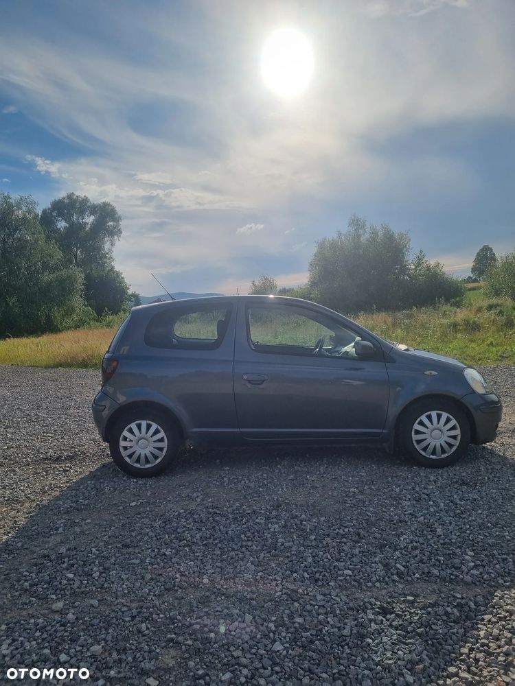 Toyota Yaris 1.4 D-4D Base - 8