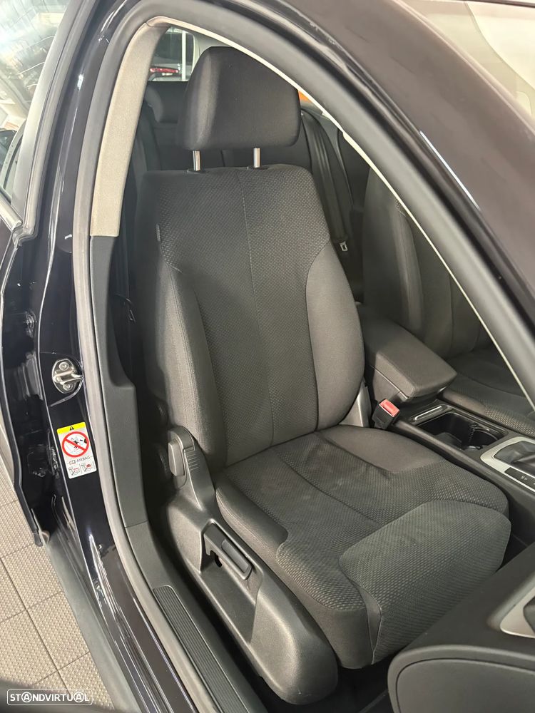 VW Passat Variant 1.6 TDI Confortline - 13