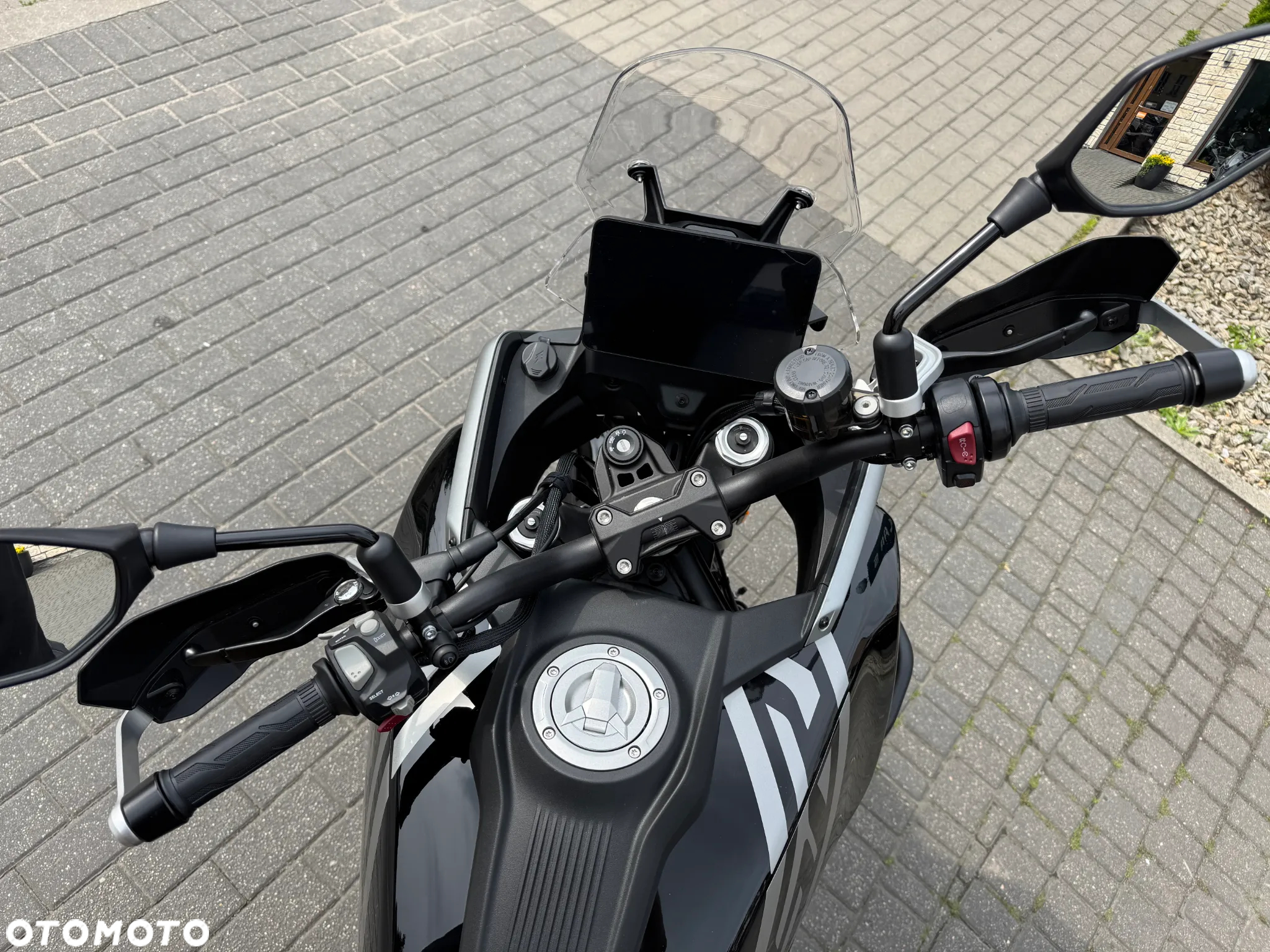 QJMOTOR SRT 600SX - 7