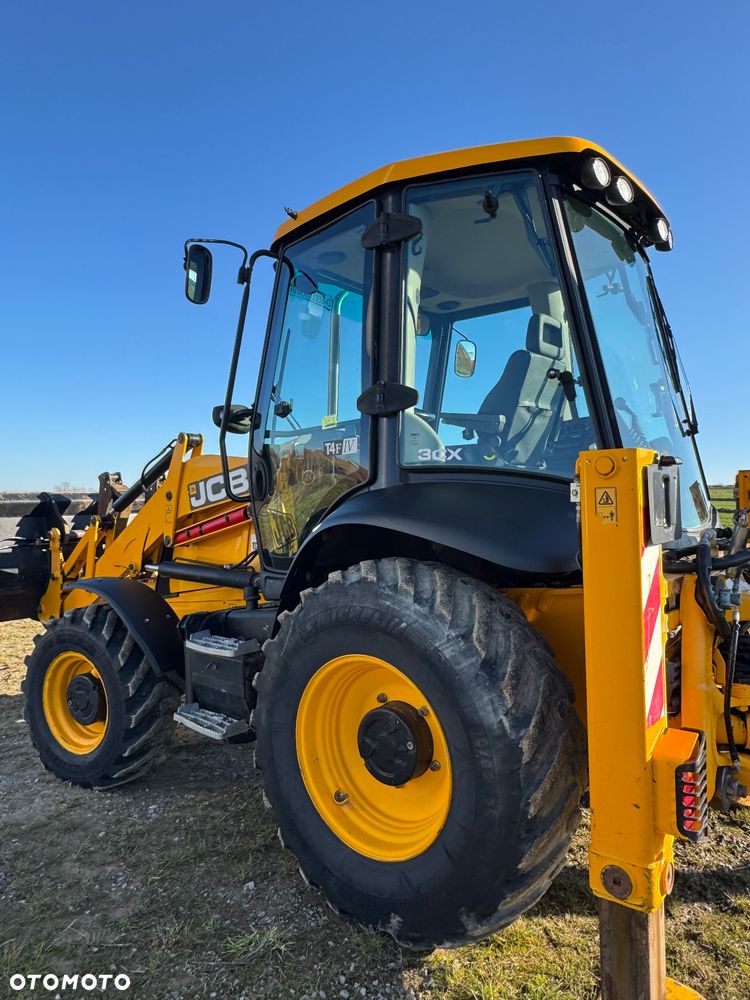 JCB 3CX / KOPARKO-ŁADOWARKA / 2019 ROK / 4200 MTH / KLIMATYZACJA / SPROWADZONA - 27