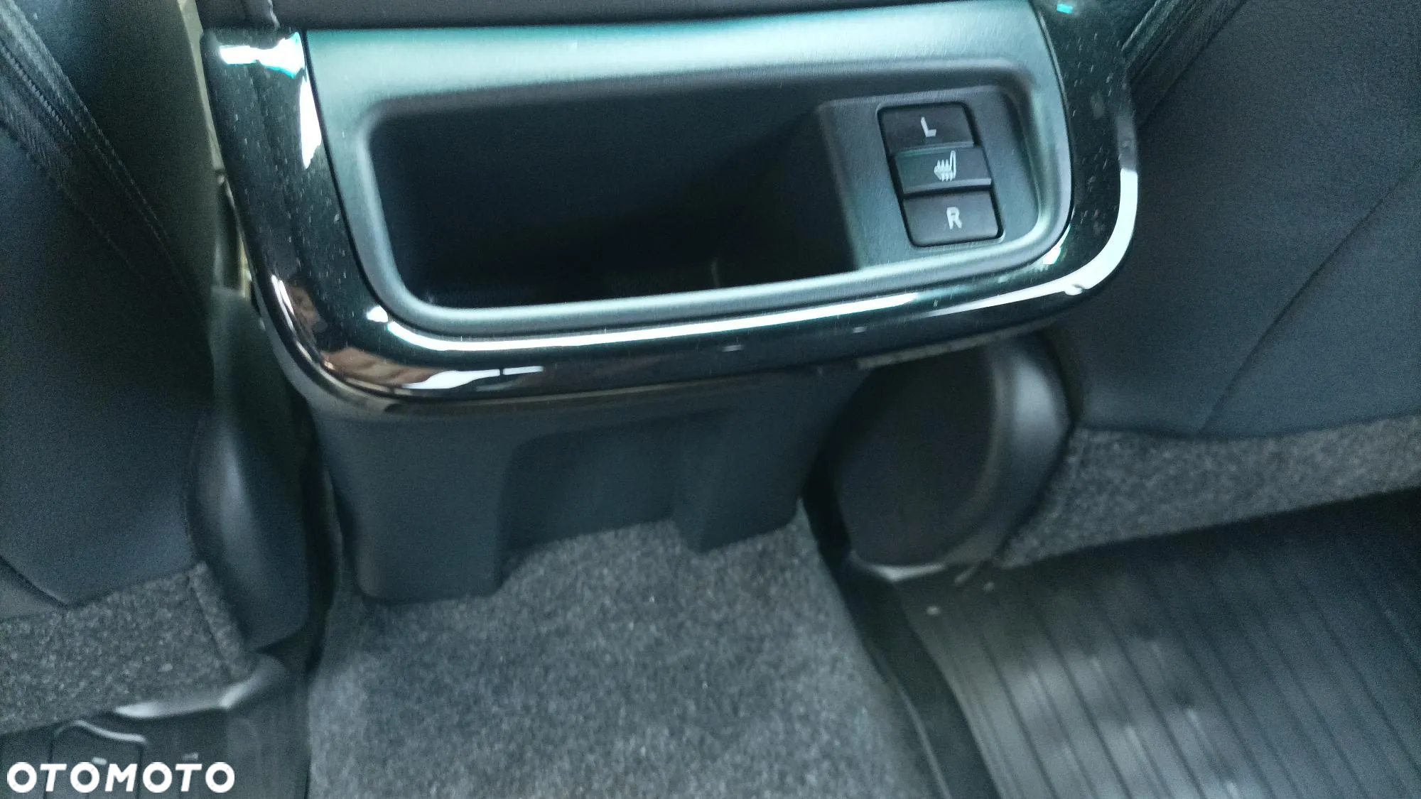 Toyota Hilux 2.8 D-4D Double Cab Invincible 4x4 - 32