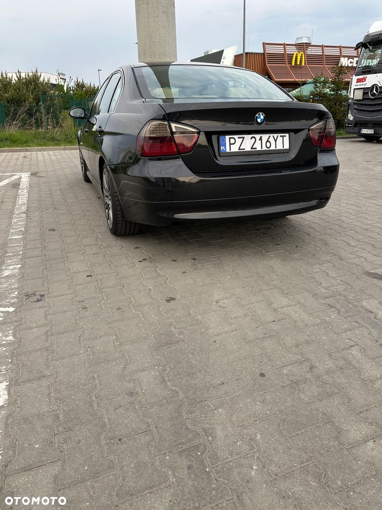 BMW Seria 3 318d - 9