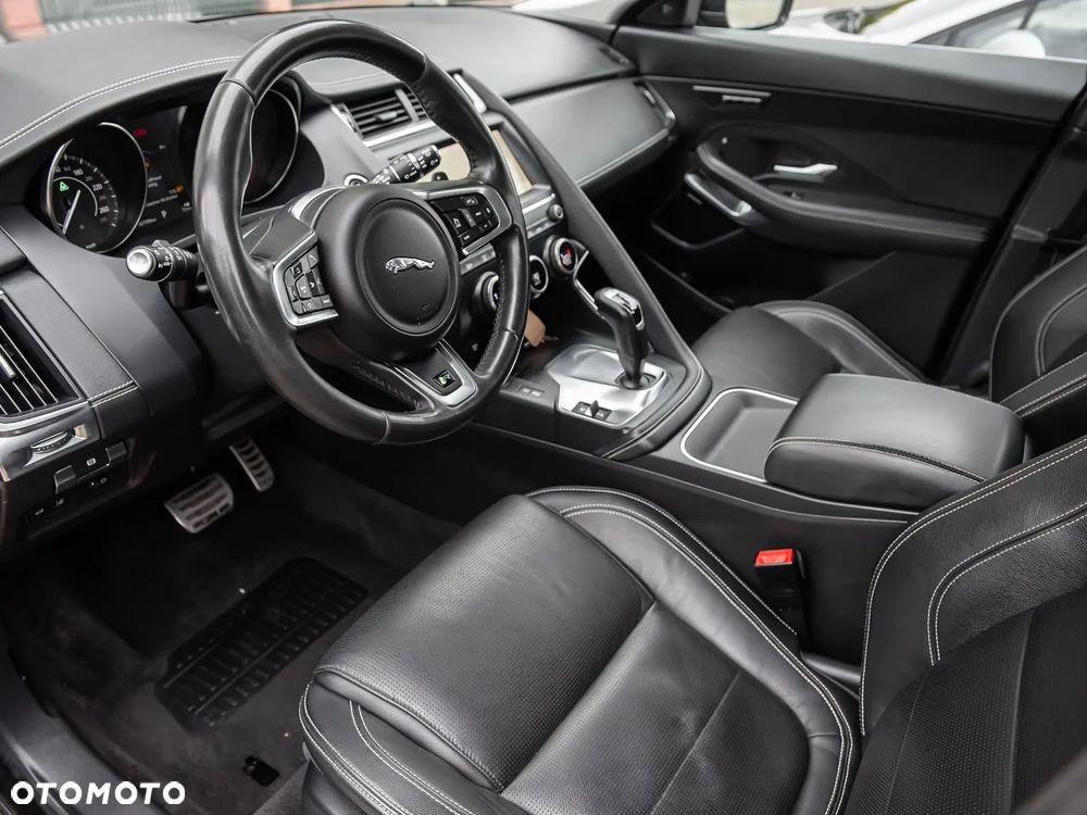 Jaguar E-Pace P250 AWD R-Dynamic SE - 15