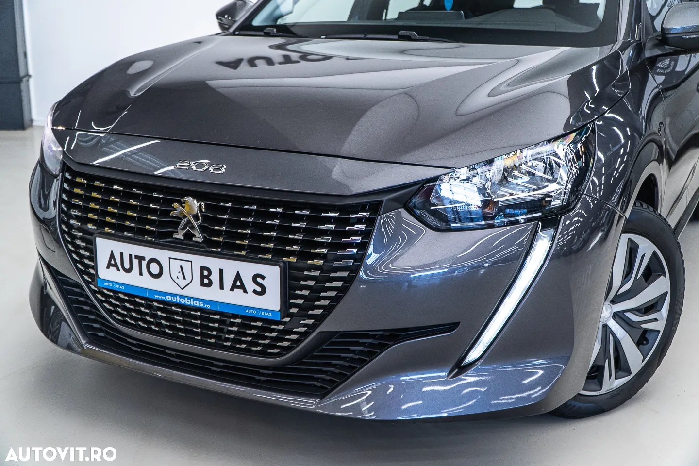 Peugeot 208 1.2L PureTech 100 S&S BVM6 Allure - 10