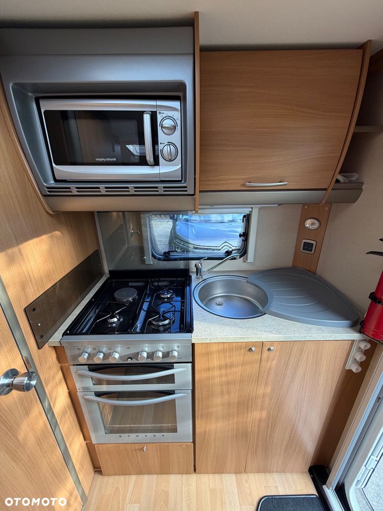 SWIFT Charisma 220 - 12