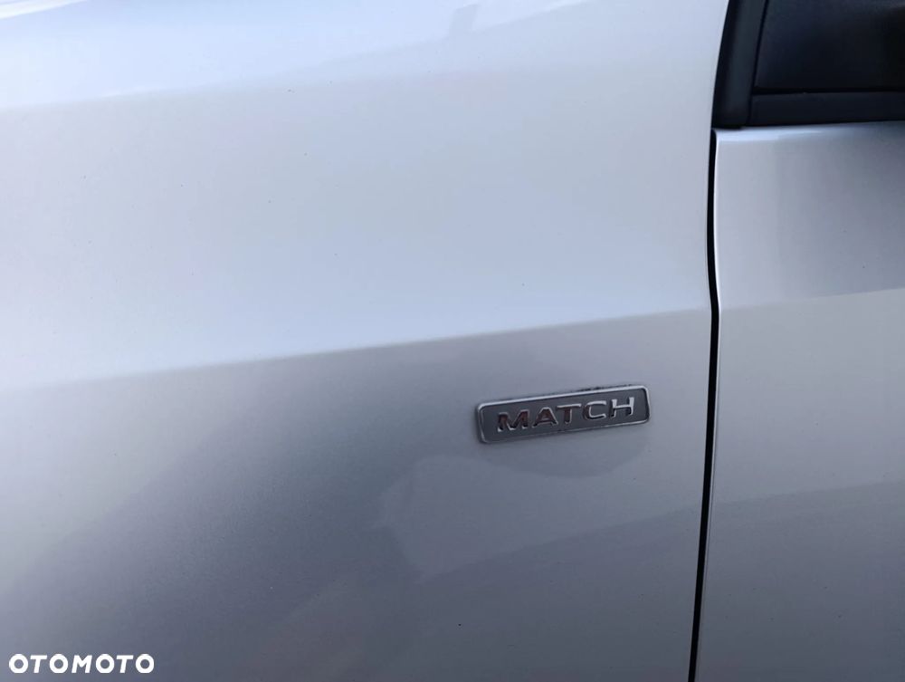 Volkswagen Golf 1.6 TDI DPF BlueMotion Technology MATCH - 21