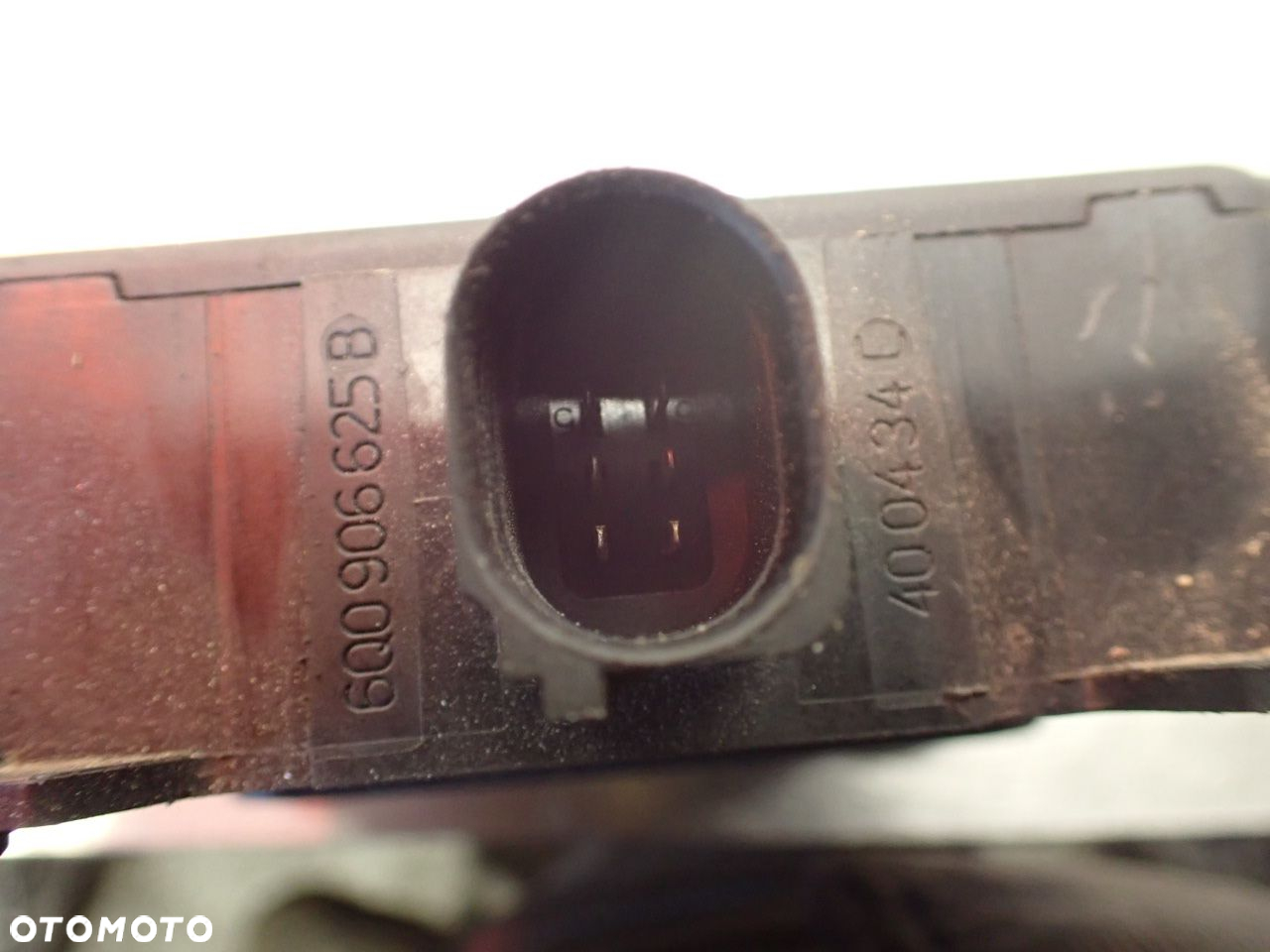 ZAWÓR MAGNETYCZNY VOLKSWAGEN POLO IV 6Q0906625B - 6