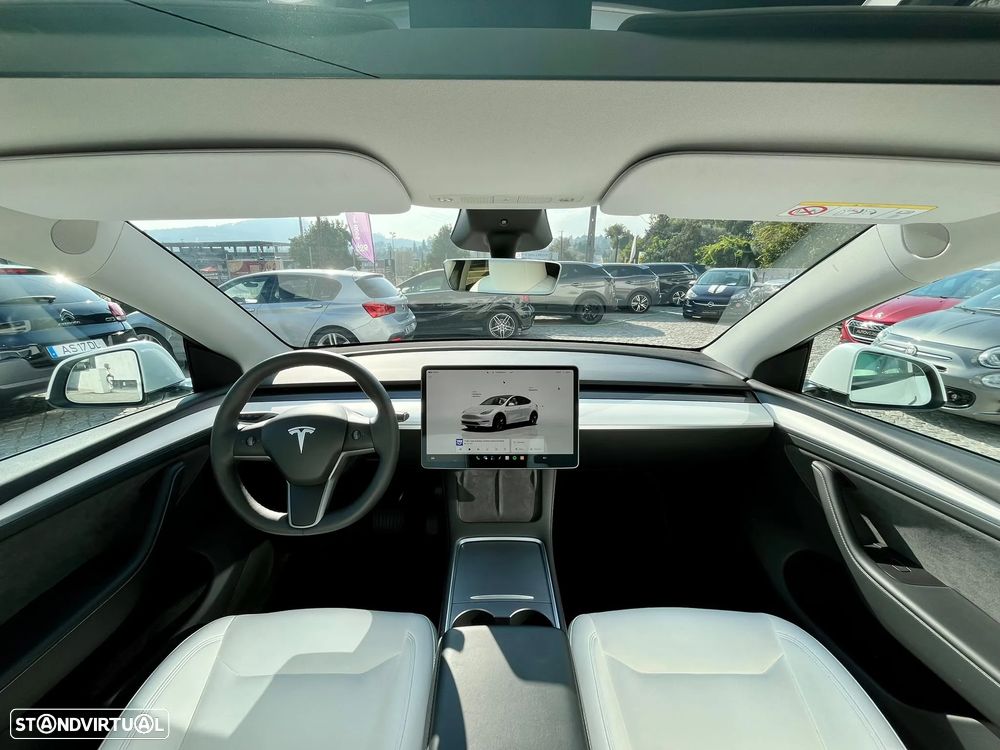 Tesla Model Y Standard - 16