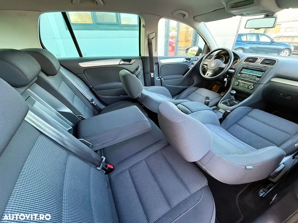 Volkswagen Golf 1.6 TDI DPF BlueMotion - 25