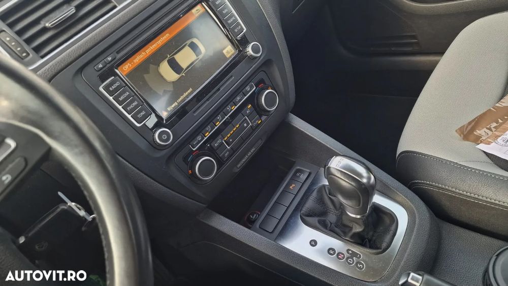 Volkswagen Jetta 1.6 TDI DSG Blue Motion Technology Life - 20