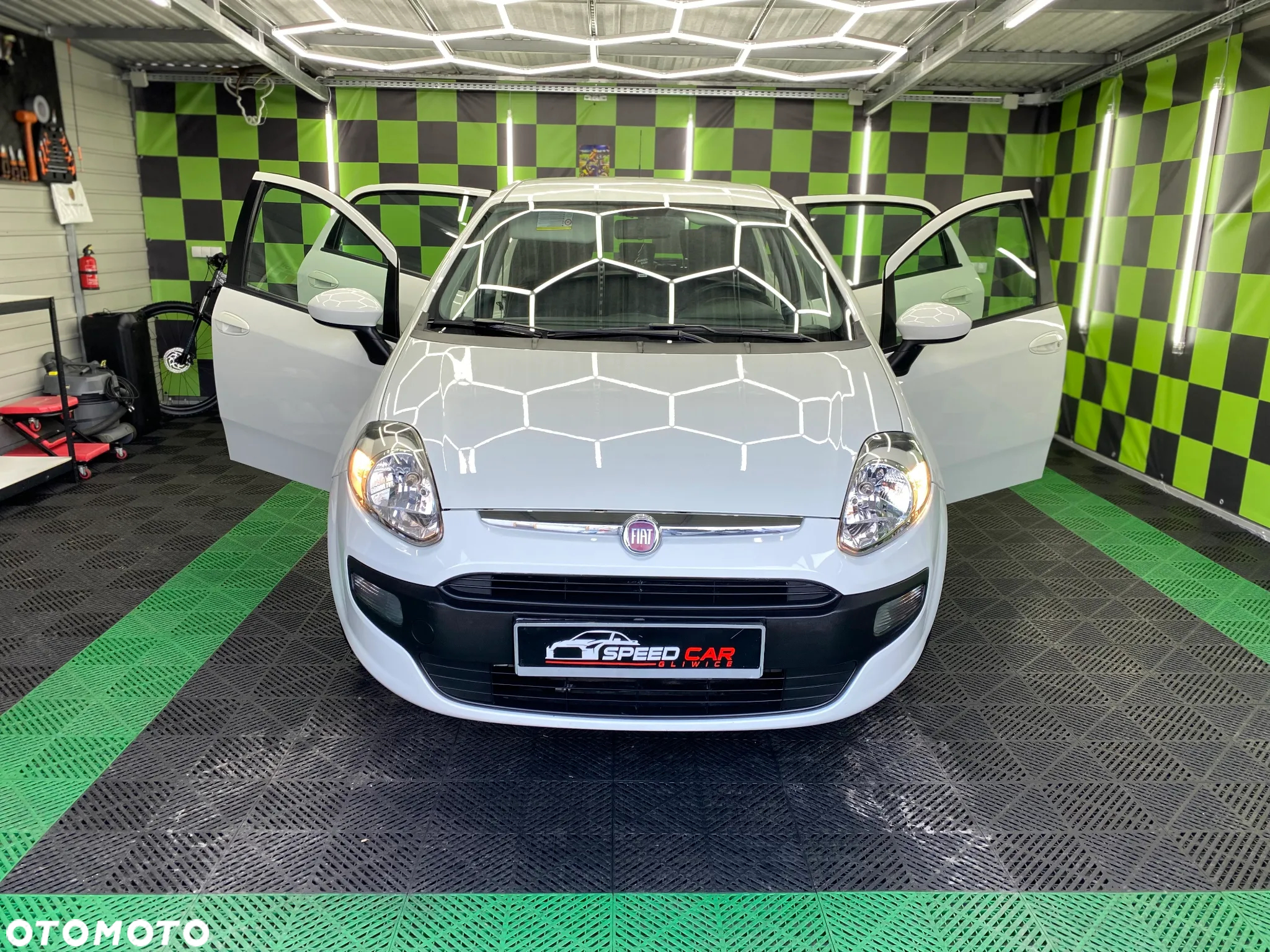Fiat Grande Punto 1.4 8V Active - 19