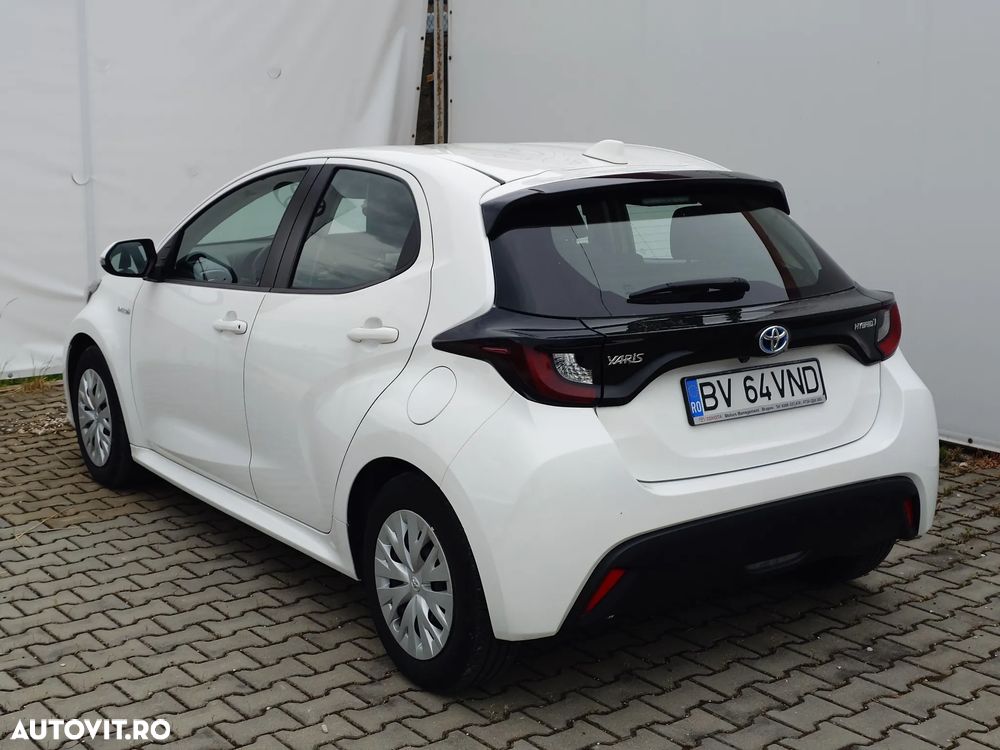 Toyota Yaris - 10