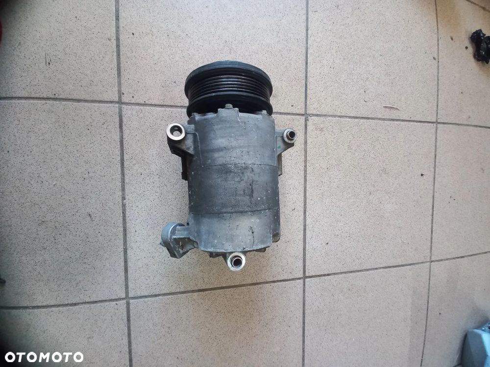 Sprezarka klimatyzacja  Ford Focus Ecosport 1.0 Ecoboost - 6