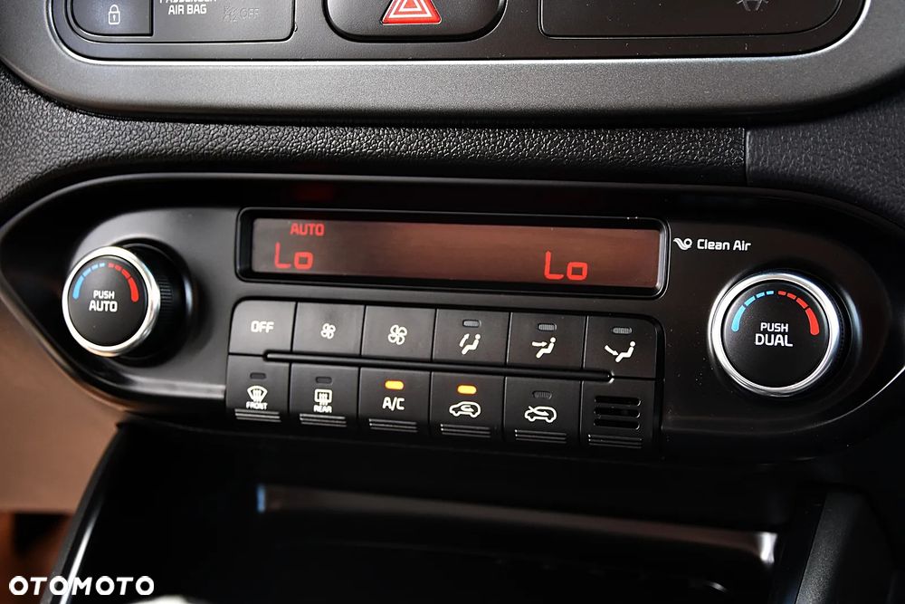 Kia Carens 1.6 GDI Business Line EU6 - 23