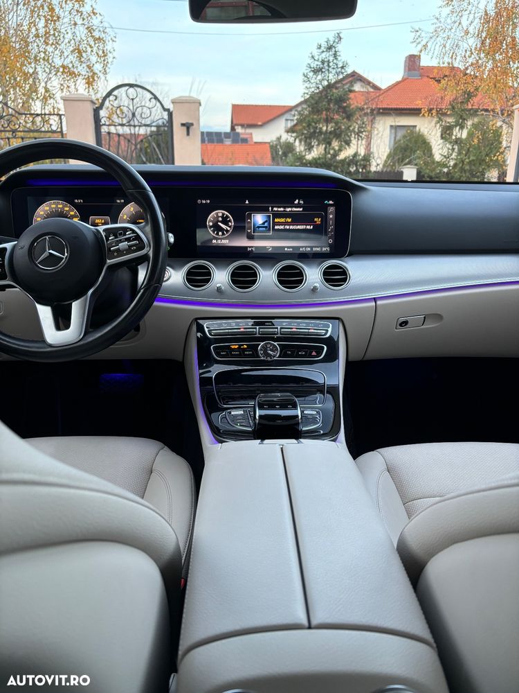 Mercedes-Benz E 200 Aut. - 12