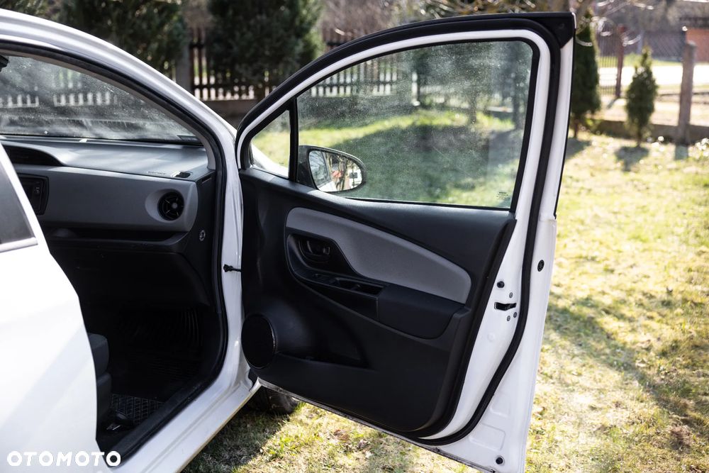 Toyota Yaris 1.0 Active - 12