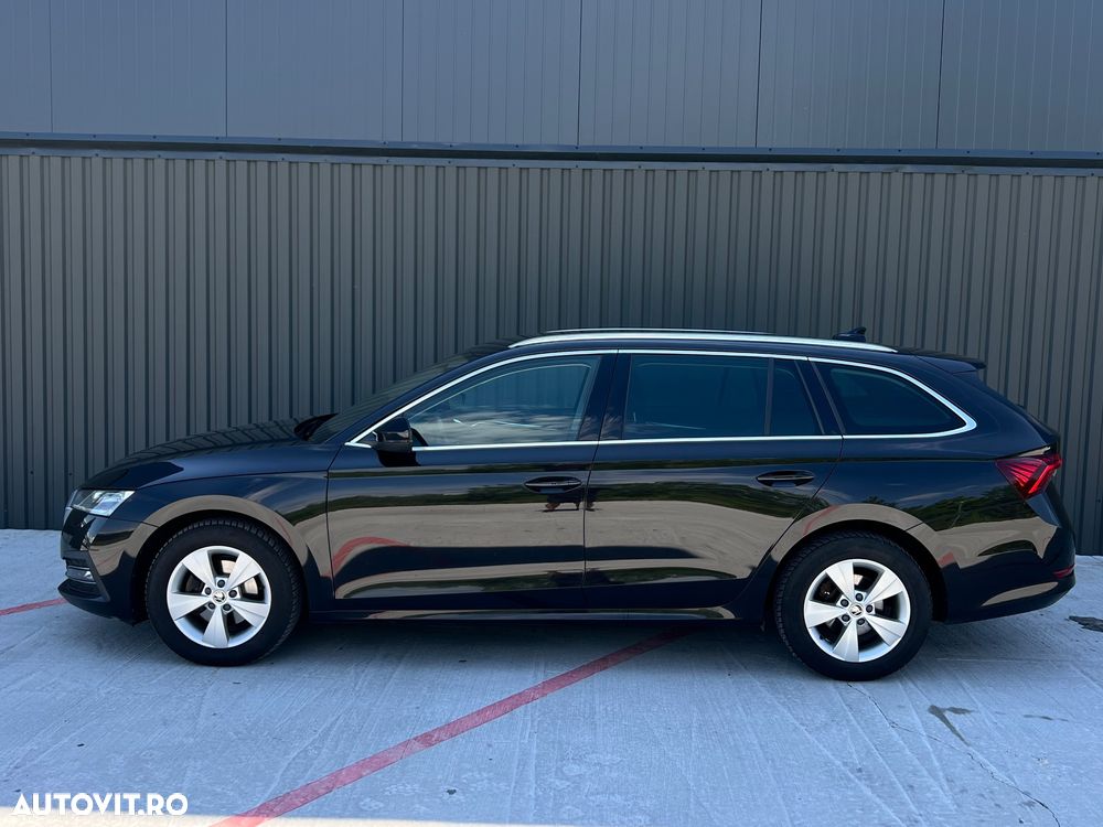 Skoda Octavia 2.0 TDI STYLE DSG - 2