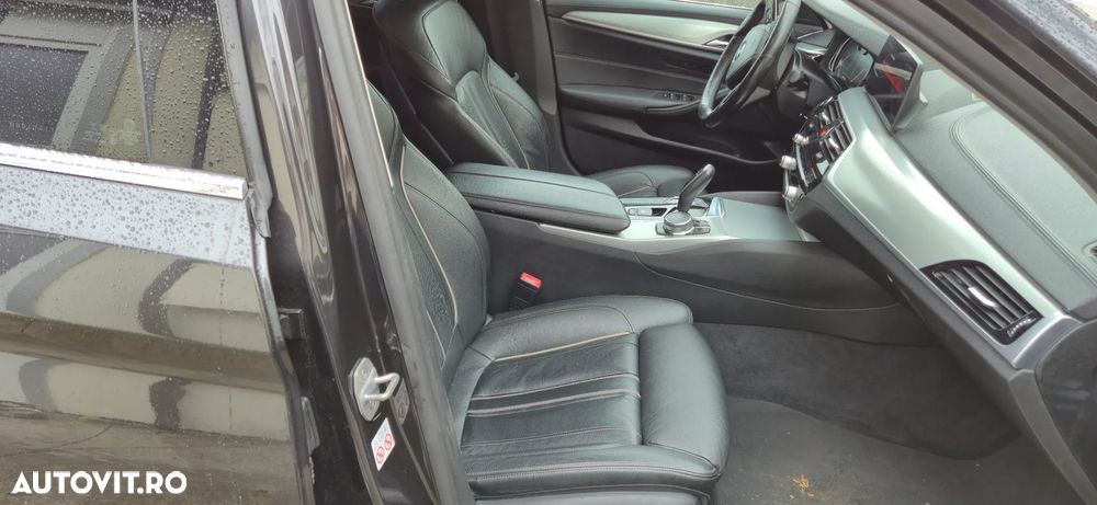 BMW Seria 5 530d Aut. Luxury Line - 23