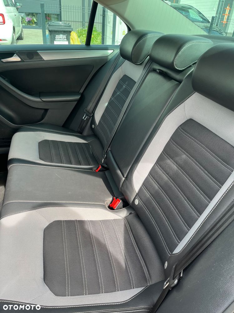 Volkswagen Jetta 2.0 TSI Highline - 15