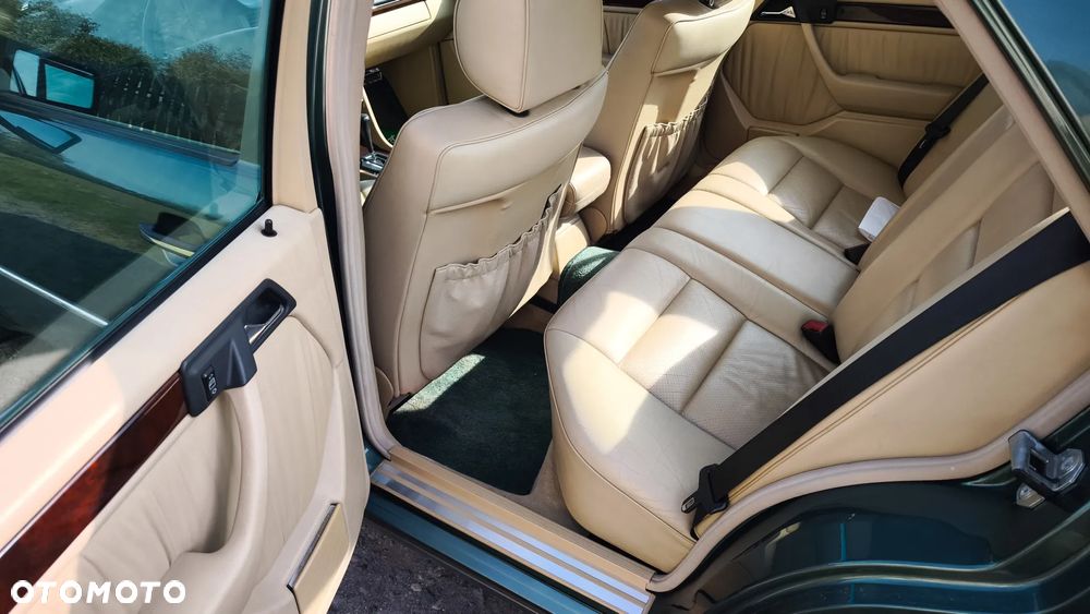 Mercedes-Benz 280 - 15